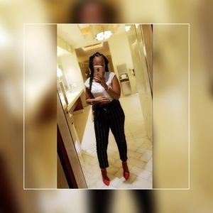 Meet your Posher, Janai